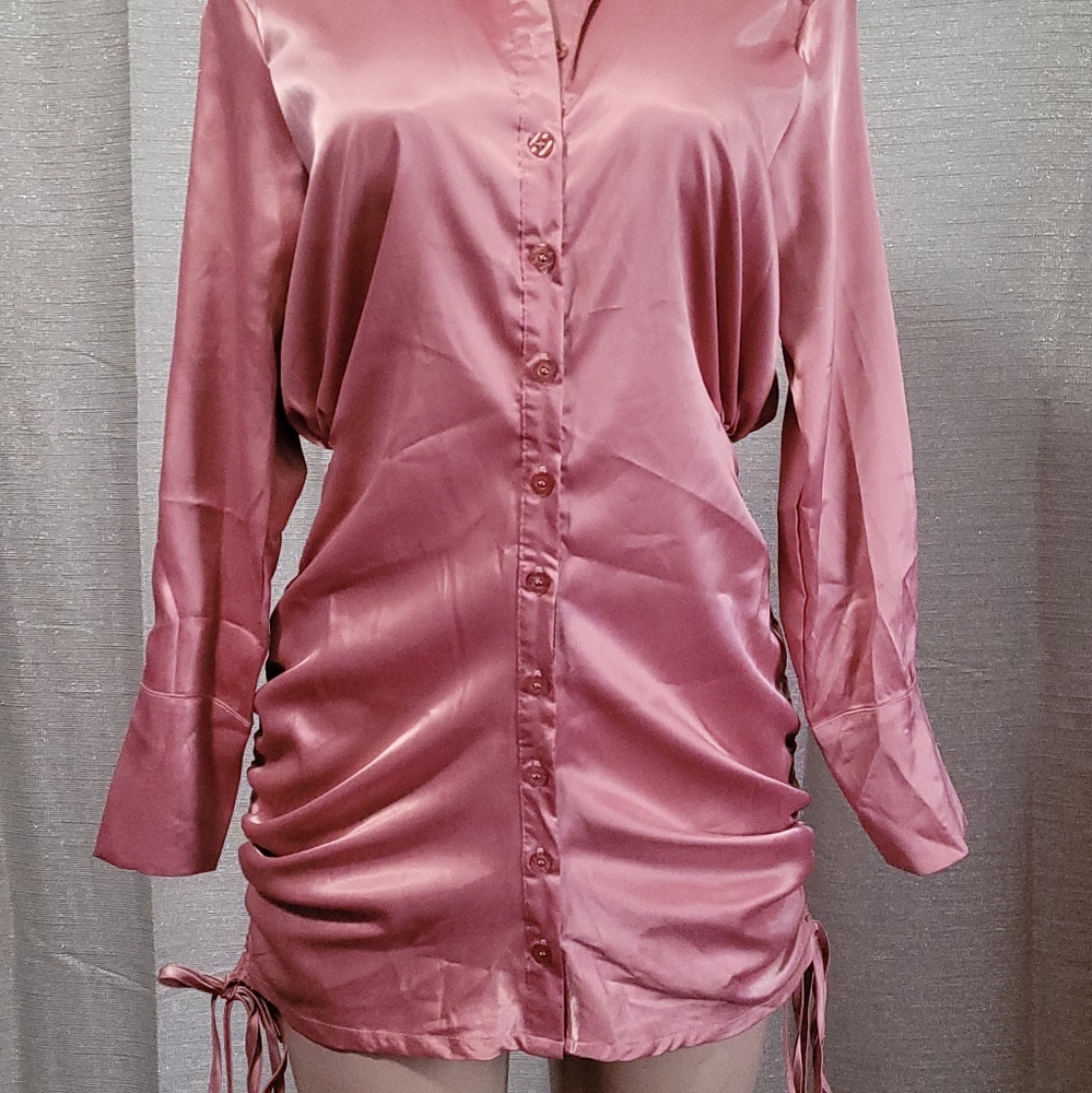 Minj dress new size M strech material. Price with a bundle. - Picture 8 of 8